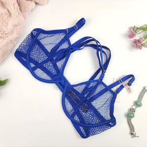 MEDIUM {Victoria's Secret} Blue {Fishnet} Bra
